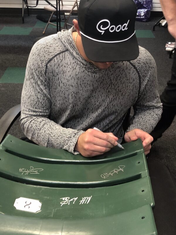Ryan Mountcastle Autographed #6 Camden Yards Seat Back with Inscription - Image 3