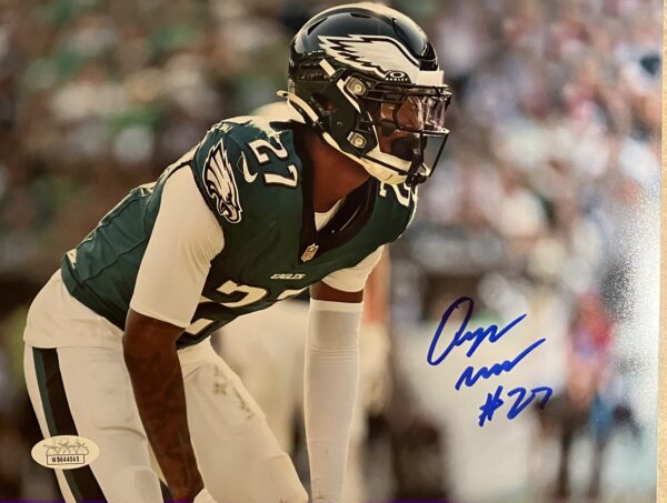 Quinyon Mitchell Autographed 8x10 Photo